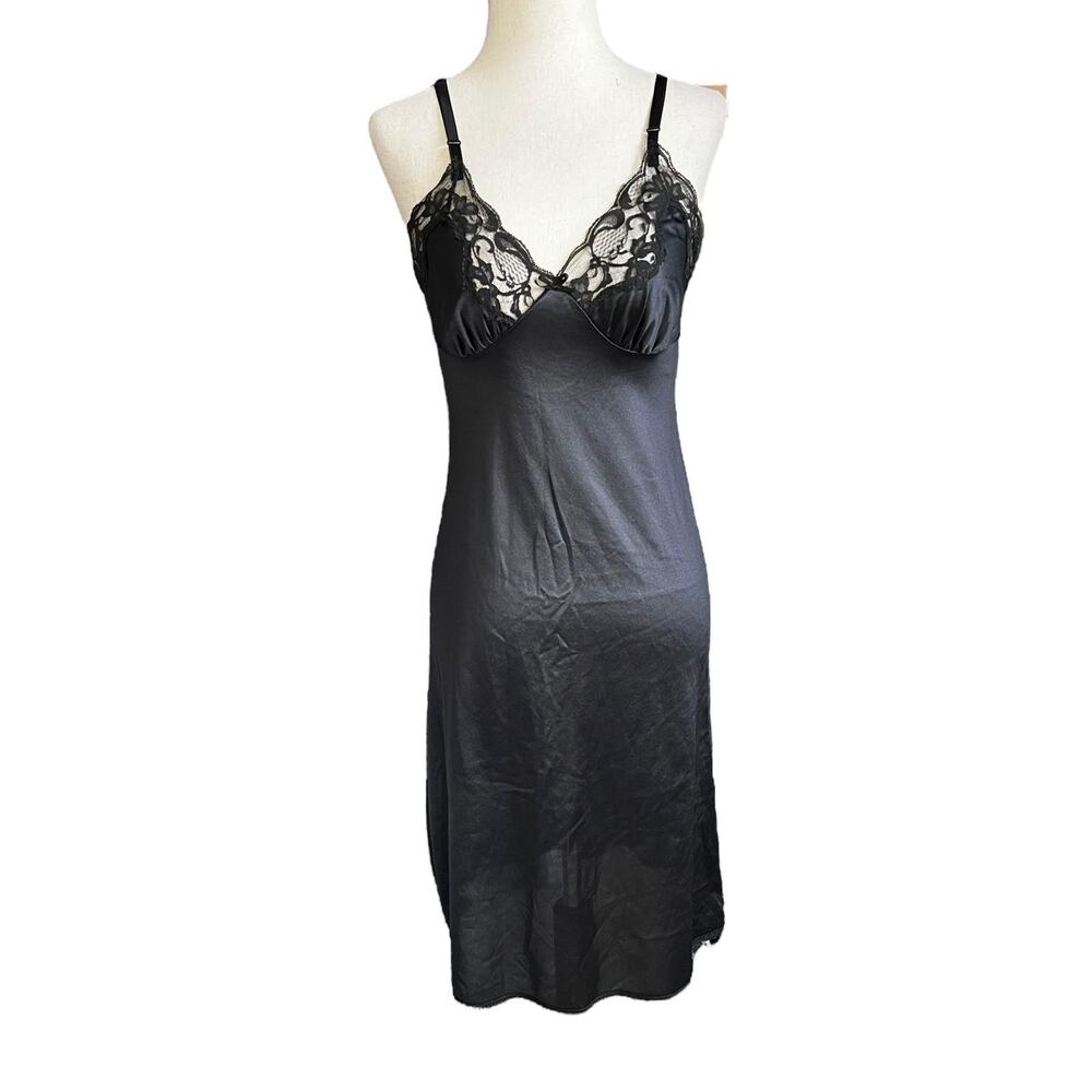47-43 Ashley Taylor Black Vintage Spaghetti Strap Night Gown Women Size 32